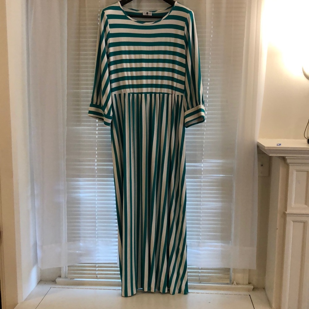 Dainty Jewell’s Maxi Dress!